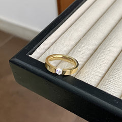 American Zirconion Alloy Ring (Golden Plated)